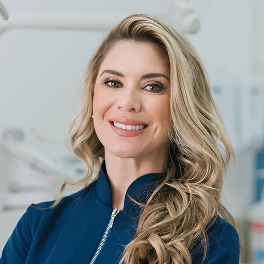 Dra. Amanda Paula Baldissera, dentista da Oral Infinity