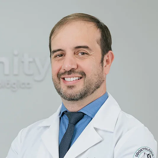 Dr. André Alex Baldissera, dentista da Oral Infinity
